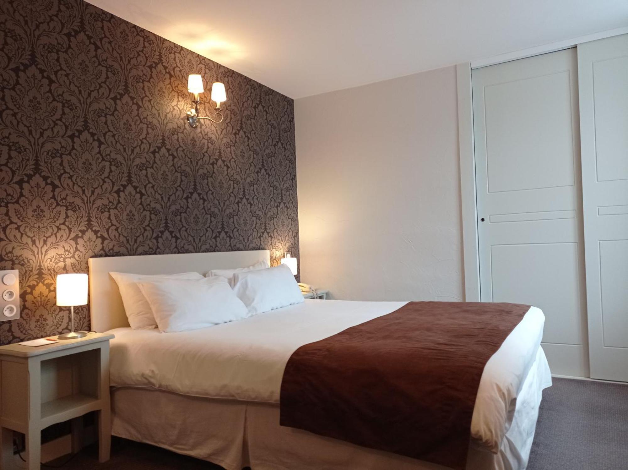 Hotel Grand Monarque Азе-ле-Ридо Екстериор снимка